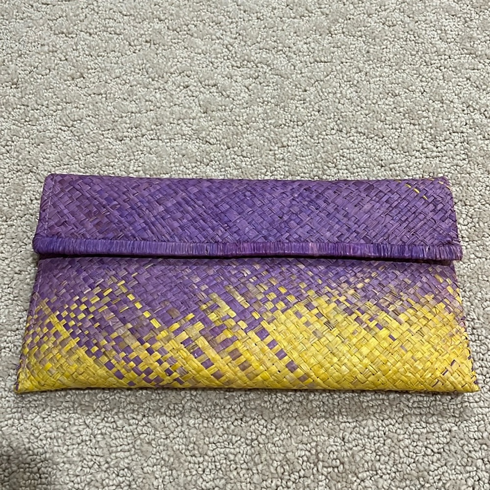 Mar Y Sol Raffia Clutch